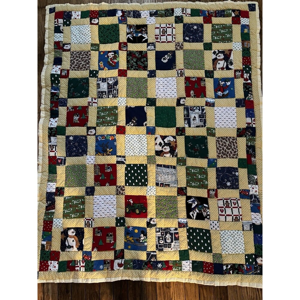 Handmade Disney Christmas Patchwork Quilt Mickey Mouse & Friends